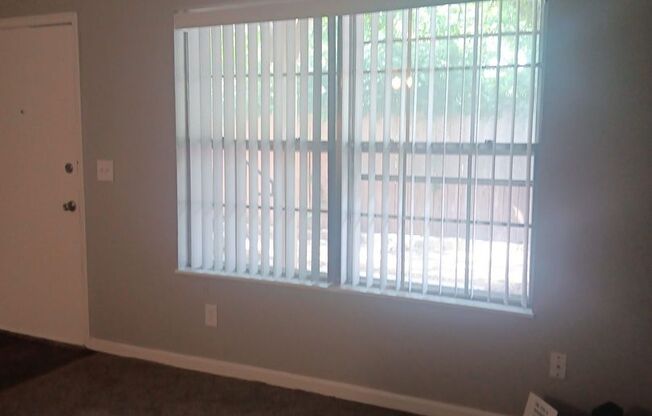 1 bed, 1 bath, 555 sqft, $615, Unit 7814-110