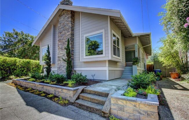 4Bd/2.75Ba Seattle House