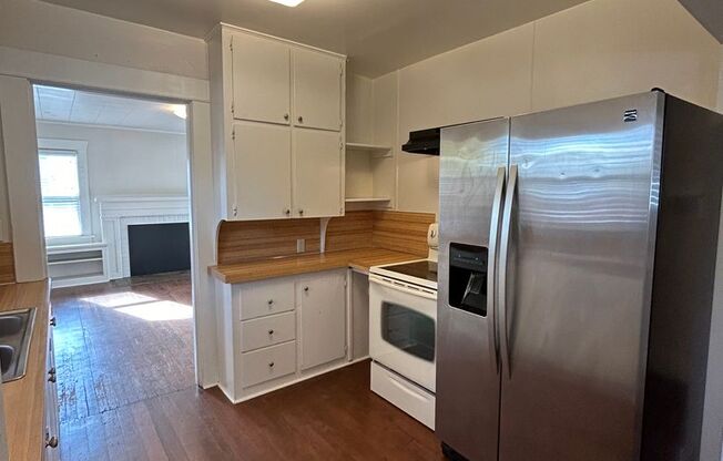 2 beds, 1 bath, $1,950