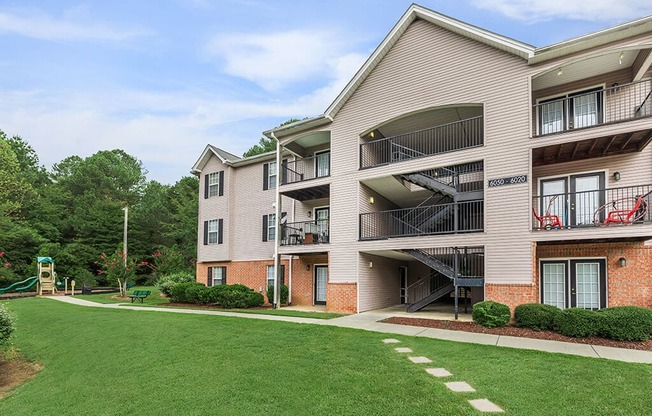 Exterior lawn outside of Greens of Pine Glen in Durham NC
