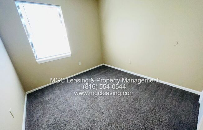 2 beds, 1 bath, $950, Unit 1560-A E 125th St