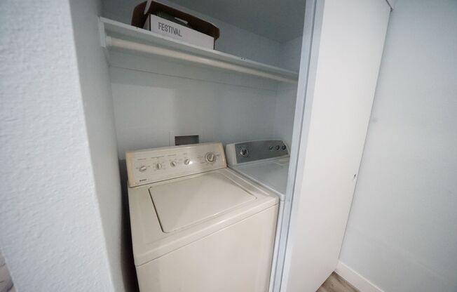 1 bed, 1 bath, $1,250, Unit # 403