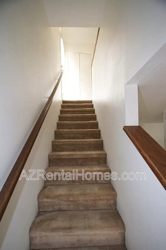 827 W 13 ST