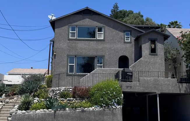 13713 Franklin Street -