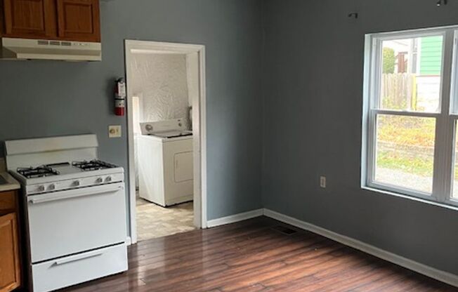 Cozy Multi-Level Living Close to Downtown