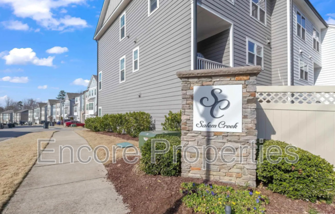 1389 REGENTS LN