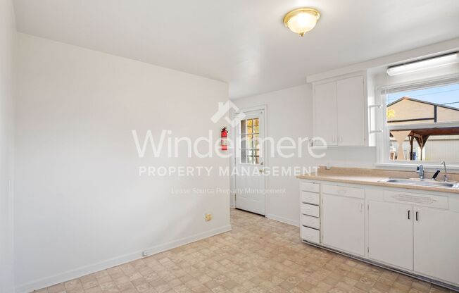 2 beds, 1 bath, $1,495