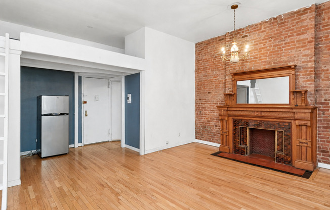 110 W 71 ST