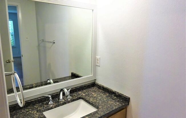 2 beds, 1 bath, $1,500, Unit Apt. B2