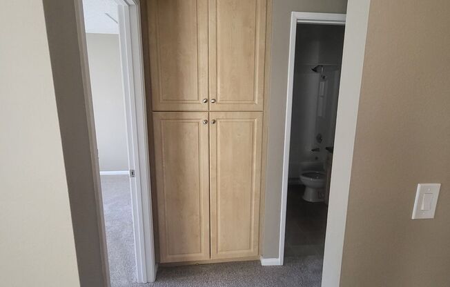 1 bed, 1 bath, 640 sqft, $2,100, Unit 644 - 17