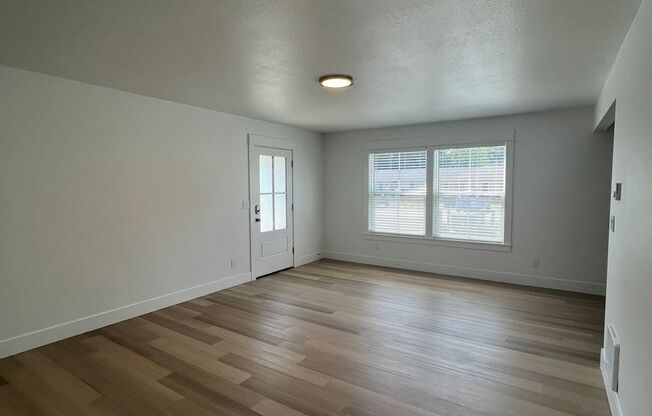 2 beds, 1 bath, $1,895, Unit 9