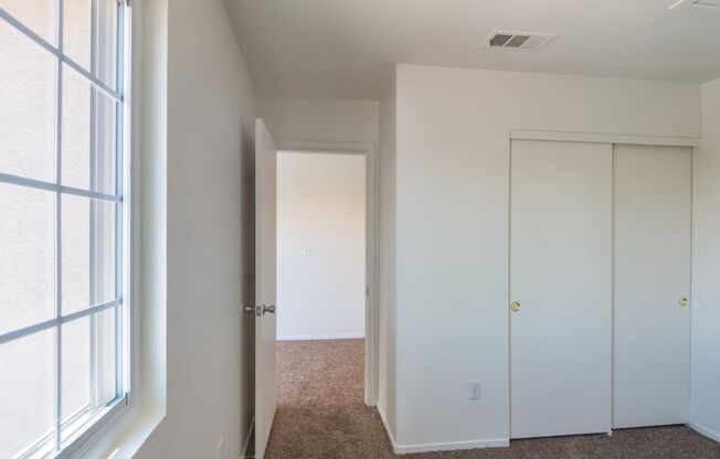 4 beds, 2.5 baths, $2,250
