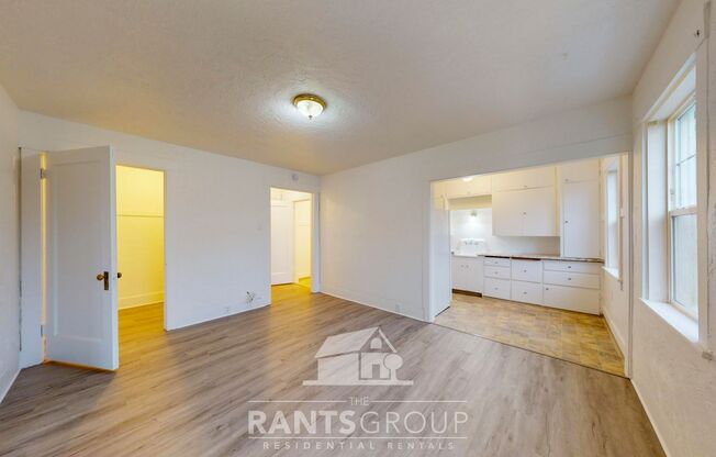 1 bed, 1 bath, 462 sqft, $1,100, Unit 204