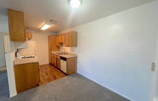 2 beds, 2 baths, $1,050, Unit UNIT 2113