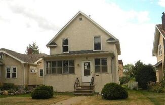 Beautiful 5 Bedroom Close by The U of M for Sept 2024!~