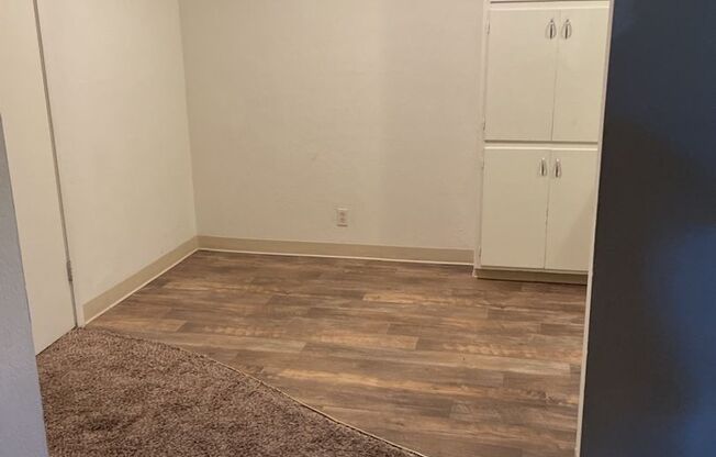 1 bed, 1 bath, 490 sqft, $1,595, Unit 4