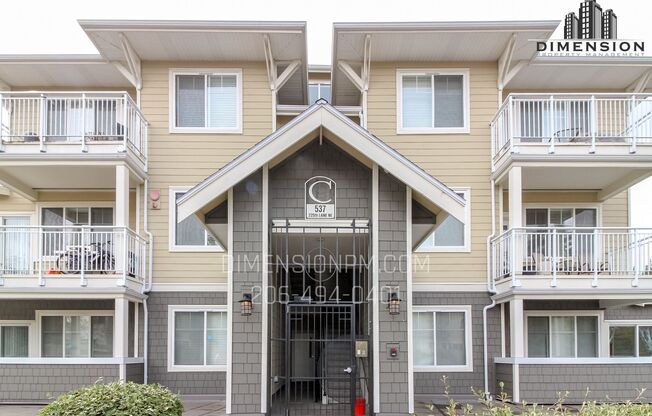 Beautifully Remodeled Studio in a Prime Location – Water/Sewer/Garbage Included!