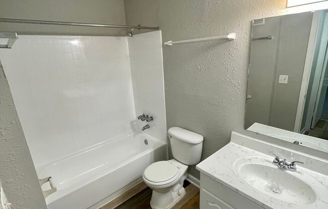 1 bed, 1 bath, 750 sqft, $849, Unit 404