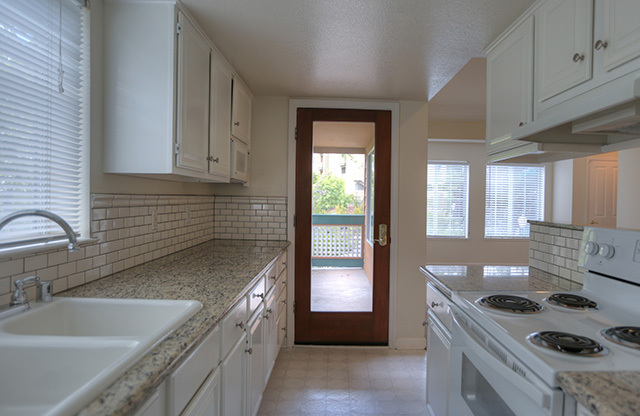 2 beds, 2 baths, $2,795