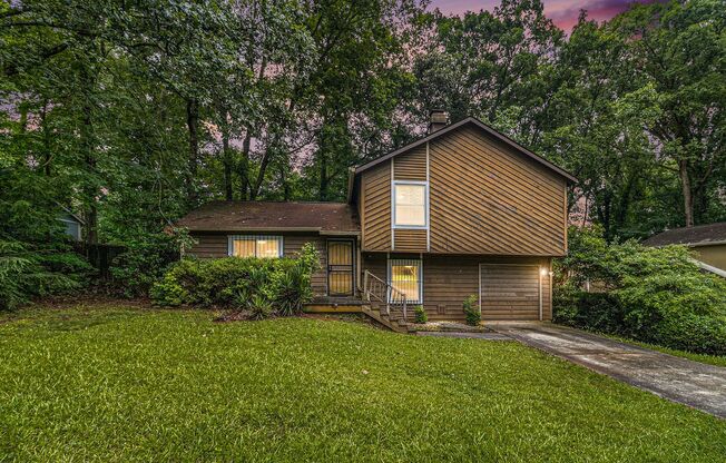 3 Bedroom 2 Bath Home with Den and Screened Porch