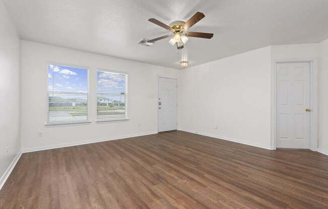 2113 ROATAN CALLE
