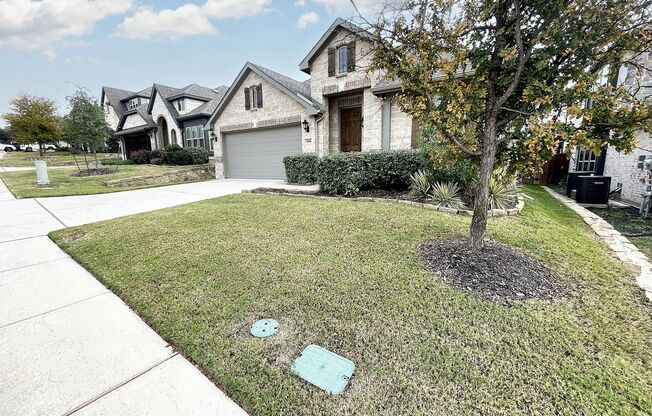 Spacious 4-Bedroom Home with Office, Covered Patio, and Community Amenities in Willow Wood!