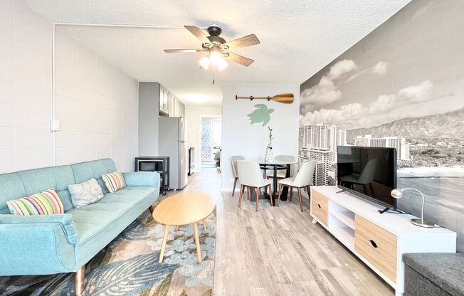 ALL UTILITIES INCLUDED! Renovated 1 BED/1 BATH w/ Enclosed Lanai in Tradewinds Waikiki