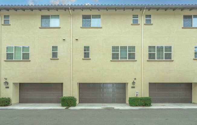 Spacious 2 Bedroom Condo with Attached 2 Car Garage