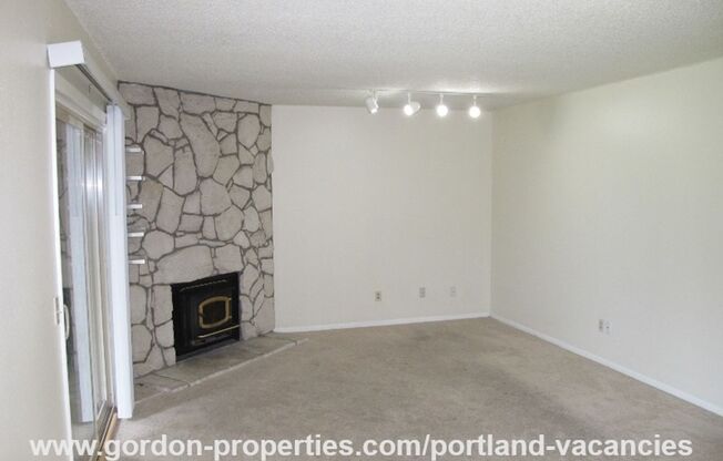 2 beds, 1 bath, $1,495