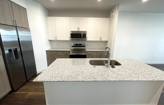 2911 CENTRAL EXPY