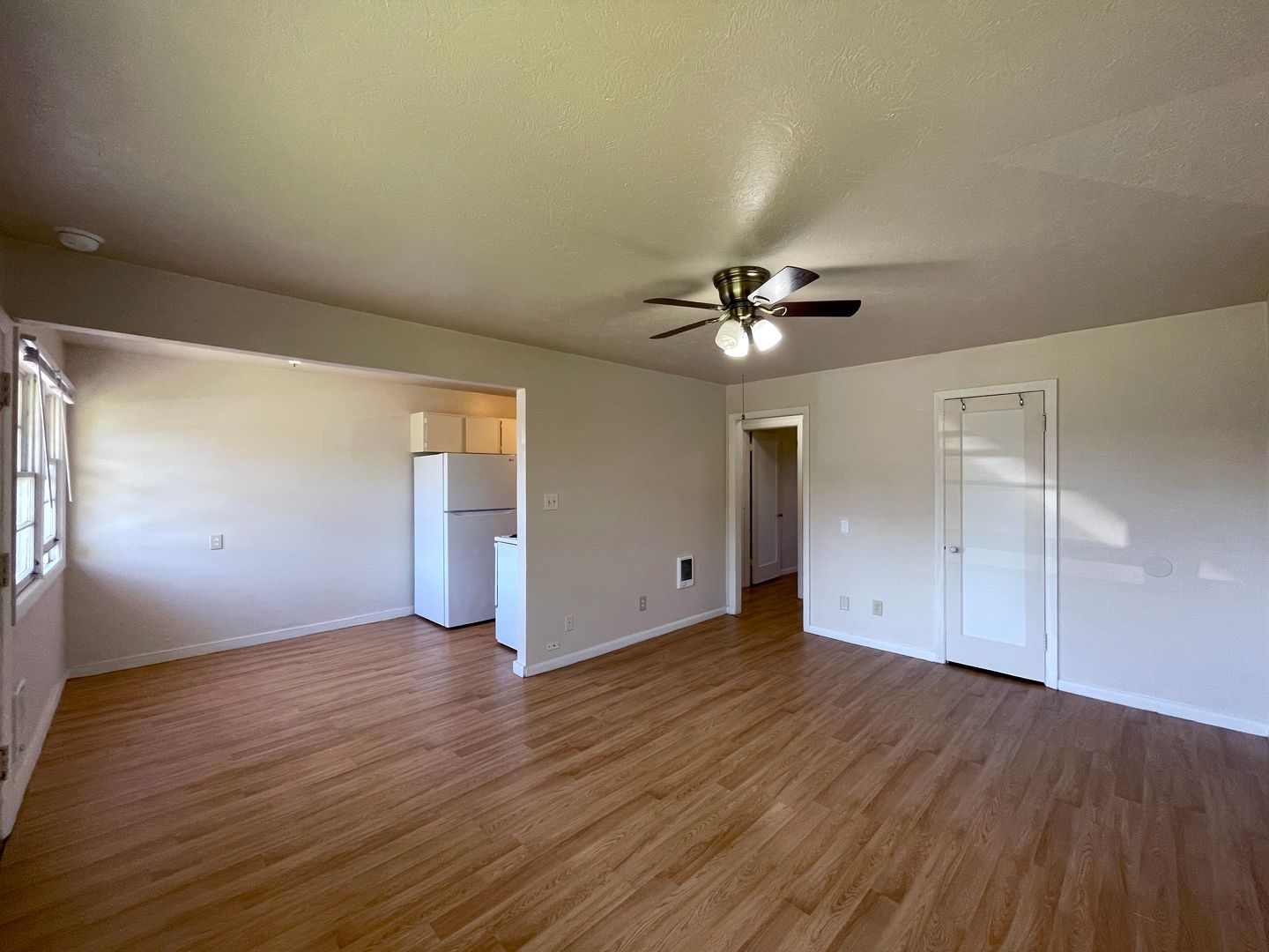 Charming 1 bedroom available in Woodlawn Terrace