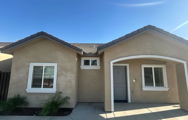 Duplex in Nortwest Bakersfield