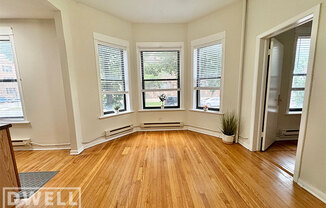 915 W Waveland Ave, Chicago IL 1