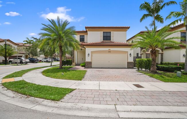 Luxury Furnished Rental in Doral – 12 or 7-Month Lease Option
