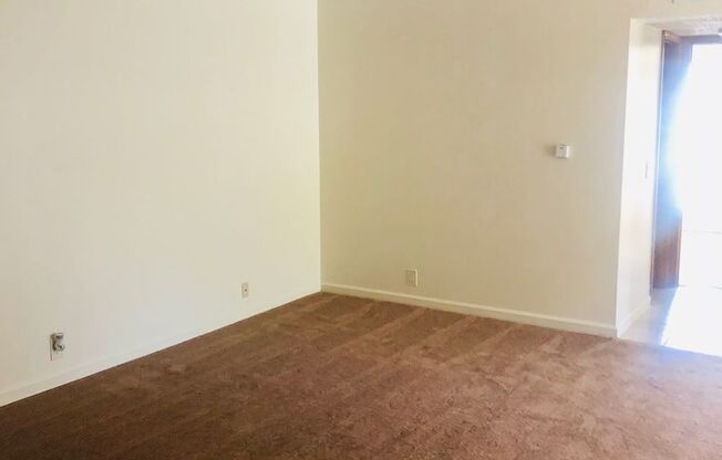 2 beds, 1 bath, $725