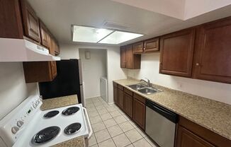 3 beds, 2 baths, $1,699, Unit # 113