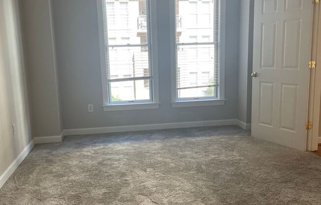 1 bed, 1 bath, $1,600