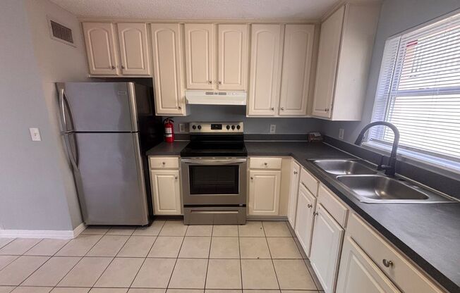 Move-In Ready 2BR First-Floor Condo Just Minutes from Jax Beach!