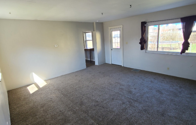 1105 1 AVE