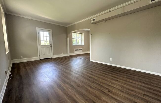 2 beds, 1 bath, 1,035 sqft, $1,595, Unit Unit 17-B