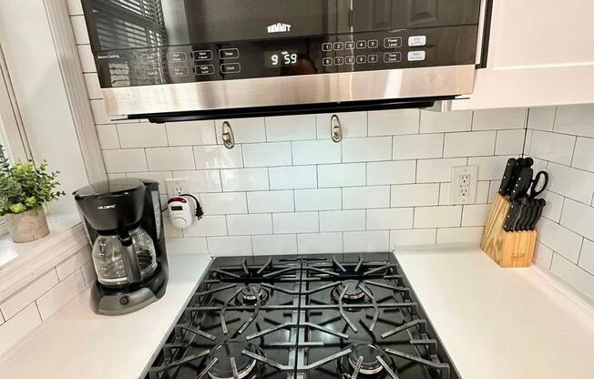 2371 Arthur Ave LLC
