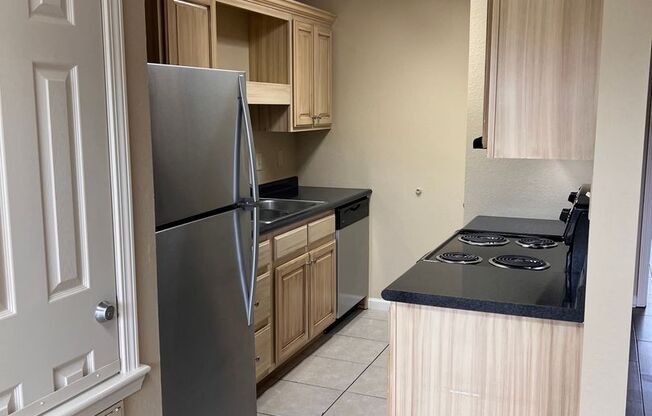 1 bed, 1 bath, 825 sqft, $995, Unit HPA 112