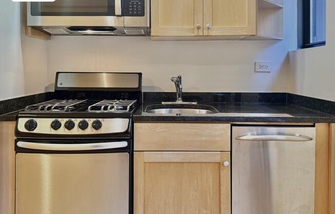 Studio, 1 bath, 440 sqft, $3,825, Unit 3M