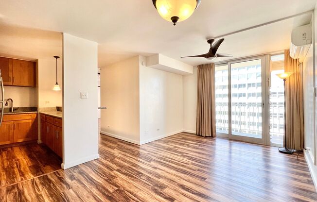 2 beds, 1 bath, $2,115