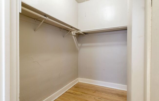 Studio, 1 bath, 461 sqft, $850, Unit 204