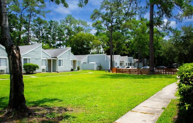 1 bed, 1 bath, 600 sqft, $899, Unit 8215-5