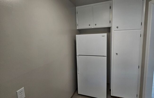 1 bed, 1 bath, $950, Unit 306 #3