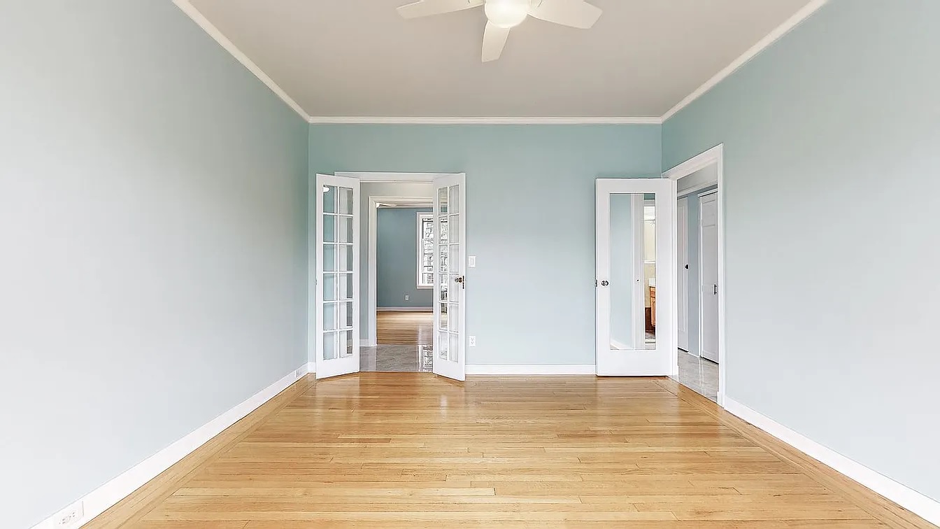 37 22 85 ST