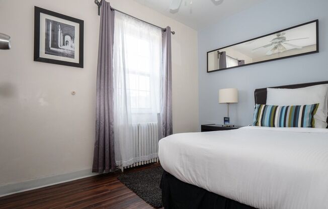 2 beds, 1 bath, 725 sqft, $1,799, Unit C207