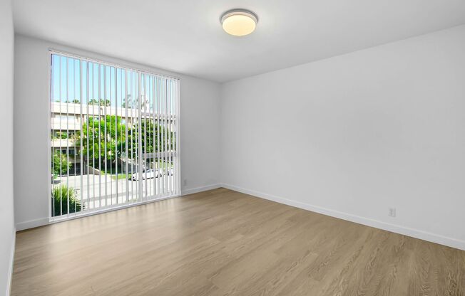 744 S.Windsor Blvd. - just south of Wilshire Blvd.